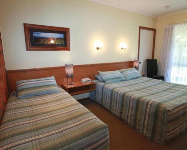 Mansfield Valley Motor Inn Room photo